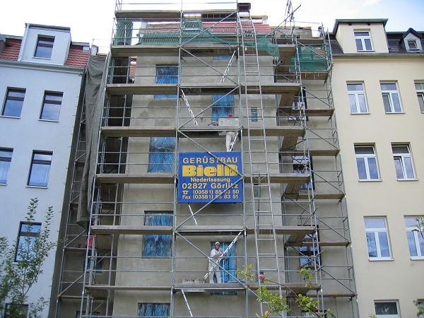 Gerüst: Sanierung Wohnhaus in Görlitz in Sachsen.